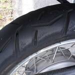 Nach den Kurvenfahrten: Der Reifen leidet